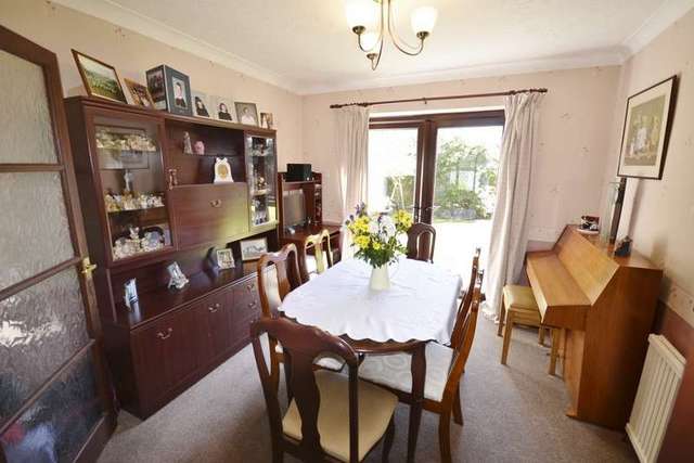  Image of 5 bedroom Detached house for sale in Sheppey Walk Hailsham BN27 at Hailsham, BN27 3BR