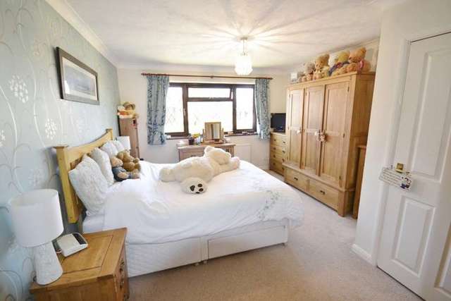  Image of 5 bedroom Detached house for sale in Sheppey Walk Hailsham BN27 at Hailsham, BN27 3BR