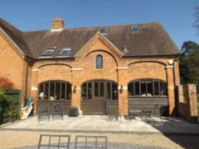  Image of 4 bedroom Detached house for sale in Sheriffs Lench Evesham WR11 at Evesham Worcestershire Lenchwick, WR11 4SN