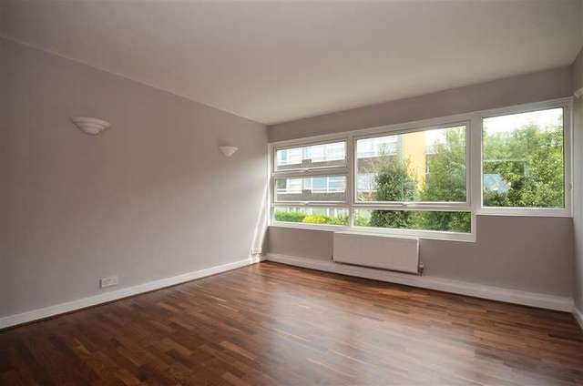  Image of 3 bedroom Flat for sale in Somerhill Road Hove BN3 at Hove East Sussex Hove, BN3 1RL