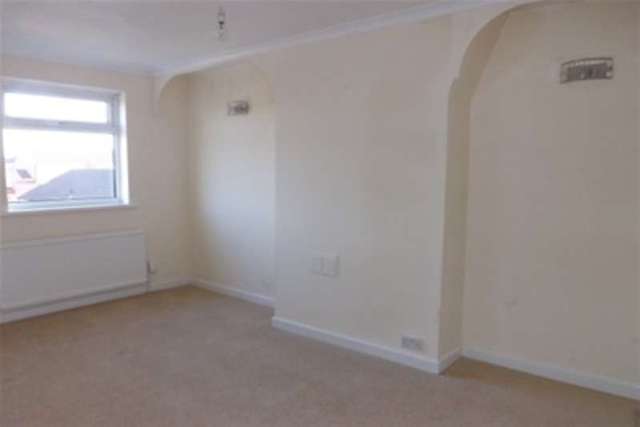  Image of 3 bedroom Detached house to rent in Somersall Street Mansfield NG19 at Mansfield, NG19 6EW