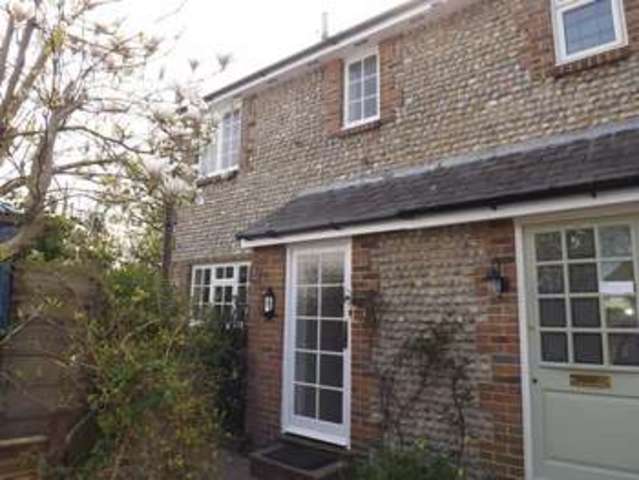  Image of 3 bedroom Semi-Detached house to rent in South Farm Road Broadwater Worthing BN14 at South Farm Road  Worthing, BN14 7BA