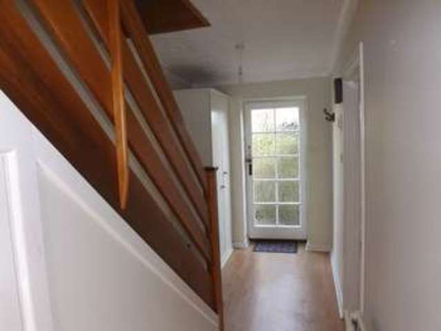  Image of 3 bedroom Semi-Detached house to rent in South Farm Road Broadwater Worthing BN14 at South Farm Road  Worthing, BN14 7BA