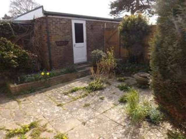  Image of 3 bedroom Semi-Detached house to rent in South Farm Road Broadwater Worthing BN14 at South Farm Road  Worthing, BN14 7BA