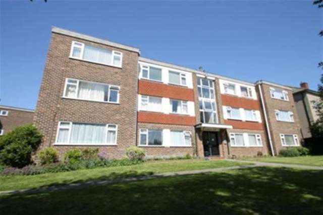  Image of 1 bedroom Flat to rent in Southlands Grove Bickley Bromley BR1 at Bromley, BR1 2BY