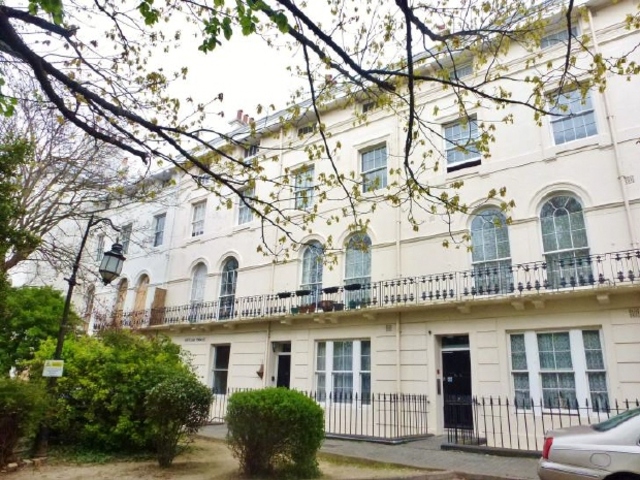  Image of 1 bedroom Flat to rent in Portland Terrace Portland Road Southsea PO5 at Southsea Hampshire Not specified, PO5 3HW