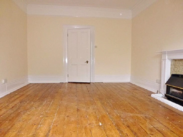  Image of 1 bedroom Flat to rent in Portland Terrace Portland Road Southsea PO5 at Southsea Hampshire Not specified, PO5 3HW