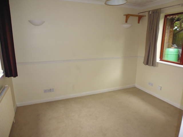  Image of 4 bedroom Semi-Detached house to rent in Carteret Close Willen Milton Keynes MK15 at Carteret Close Willen Milton Keynes, MK15 9LD