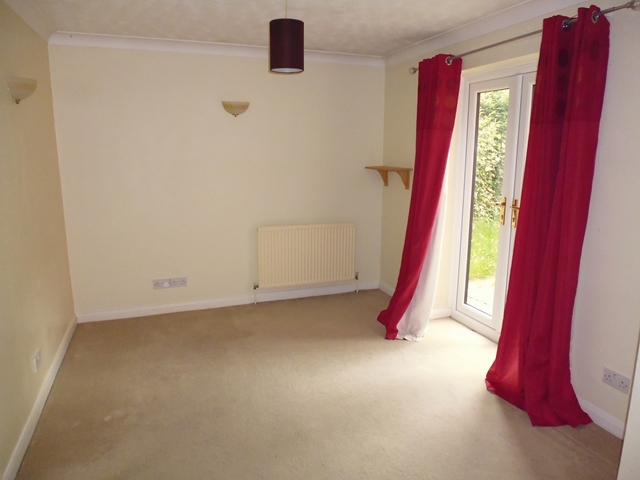  Image of 4 bedroom Semi-Detached house to rent in Carteret Close Willen Milton Keynes MK15 at Carteret Close Willen Milton Keynes, MK15 9LD