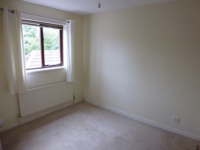 Image of 4 bedroom Semi-Detached house to rent in Carteret Close Willen Milton Keynes MK15 at Carteret Close Willen Milton Keynes, MK15 9LD