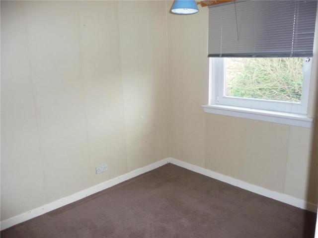  Image of 2 bedroom Flat to rent in Spottiswoode Gardens Mid Calder Livingston EH53 at Mid Calder West Lothian West Lothian, EH53 0JX