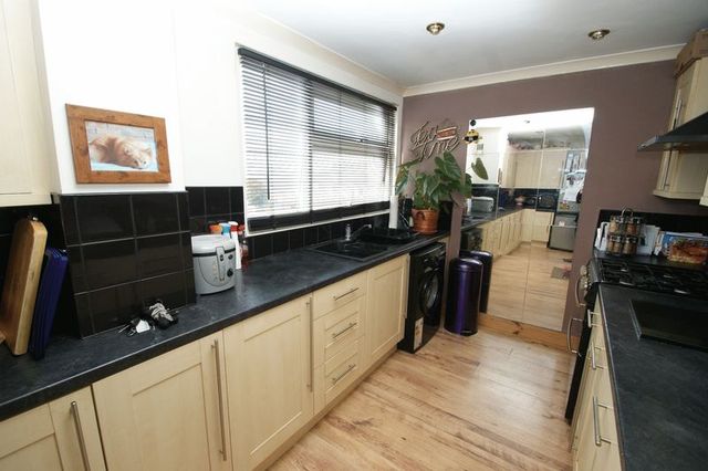  Image of 4 bedroom Detached house for sale in St. Agnells Lane Hemel Hempstead HP2 at St Agnells Lane Grovehill Hemel Hempstead, HP2 6EG