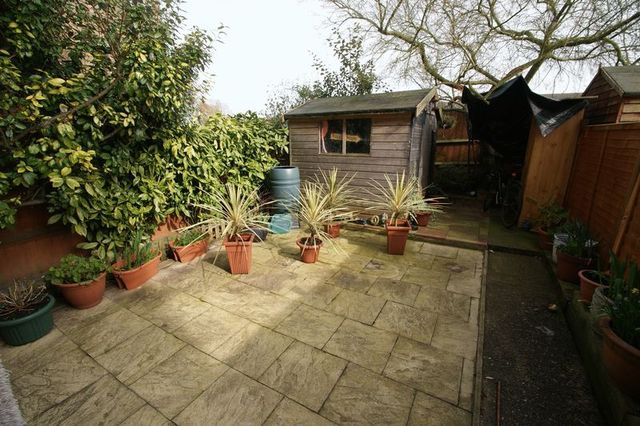  Image of 4 bedroom Detached house for sale in St. Agnells Lane Hemel Hempstead HP2 at St Agnells Lane Grovehill Hemel Hempstead, HP2 6EG
