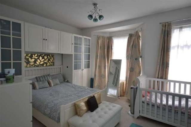  Image of 4 bedroom Terraced house for sale in St. Georges Road London E10 at London, E10 5RQ