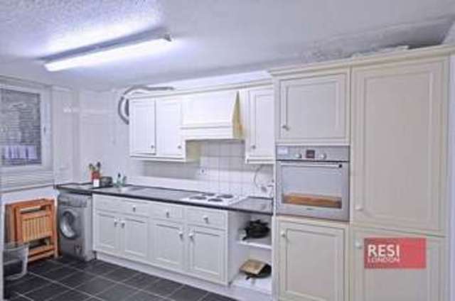  Image of 2 bedroom Flat to rent in St. Johns Wood Road London NW8 at St Johns Wood Road  London, NW8 8UL