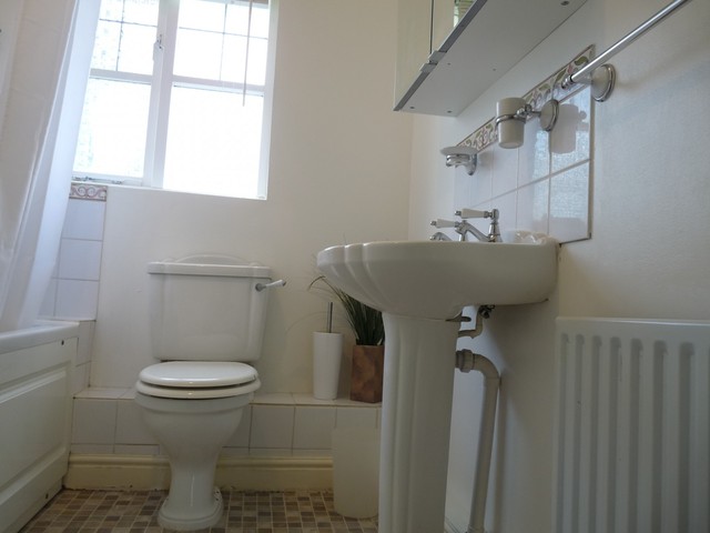  Image of 2 bedroom Detached house to rent in St. Thomas Close Basingstoke RG21 at South View  Basingstoke, RG21 5NW