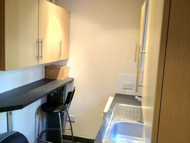  Image of 2 bedroom Terraced house to rent in Standale Road Wavertree Liverpool L15 at Wavertree Liverpool Merseyside, L15 4HL