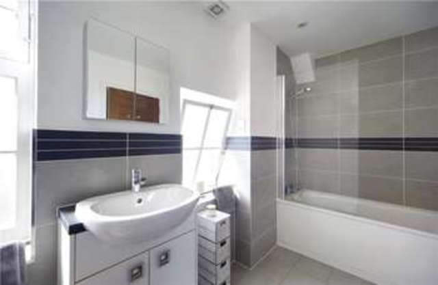  Image of 3 bedroom Semi-Detached house for sale in Chapel Hill Stansted CM24 at Stansted Mountfitchet Essex Stansted Mountfitchet, CM24 8AG