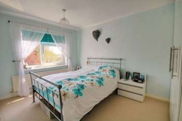  Image of 2 bedroom Flat for sale in Station Road Billingshurst RH14 at Station Road  Billingshurst, RH14 9RU