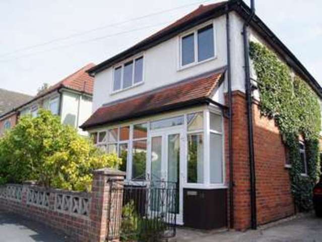  Image of 3 bedroom Detached house to rent in Station Road Frimley Camberley GU16 at Frimley Camberley Frimley, GU16 7HF