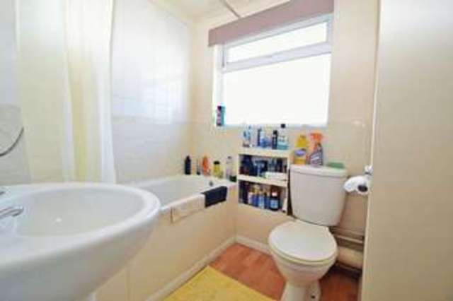 Image of 1 bedroom Terraced house to rent in Stonebridge Clevedon BS21 at Stonebridge  Clevedon, BS21 5BY