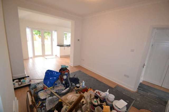  Image of 3 bedroom Terraced house to rent in Stoneleigh Avenue Worcester Park KT4 at Stoneleigh Avenue  Worcester Park, KT4 8YB
