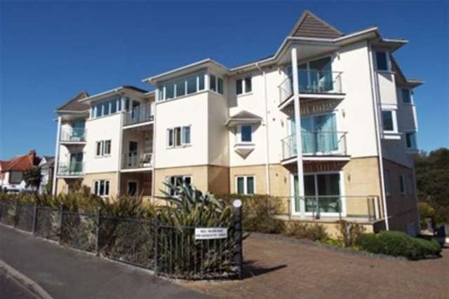  Image of 2 bedroom Flat to rent in Studland Road Westbourne Bournemouth BH4 at Bournemouth, BH4 8JJ