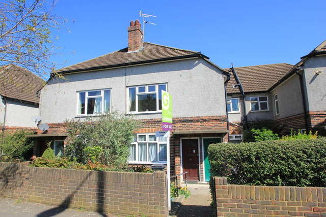  Image of 2 bedroom Maisonette for sale in Surbiton Hill Park Surbiton KT5 at Surbiton Surrey, KT5 8EN