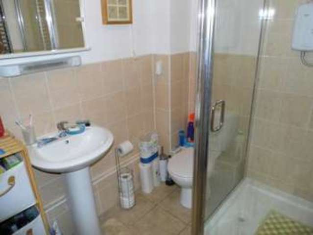  Image of 1 bedroom Flat for sale in Swan Way Church Crookham Fleet GU51 at Fleet Hampshire Fleet, GU51 5TU