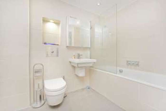  Image of 2 bedroom Flat to rent in Sylvester Path London E8 at Hackney London Hackney, E8 1EN