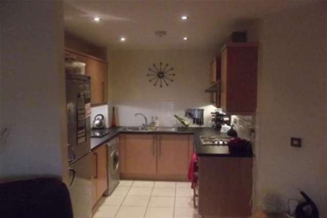  Image of 2 bedroom Flat to rent in Wellington Street Stockport SK1 at Stockport, SK1 3RN