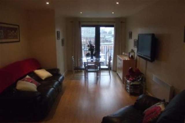  Image of 2 bedroom Flat to rent in Wellington Street Stockport SK1 at Stockport, SK1 3RN