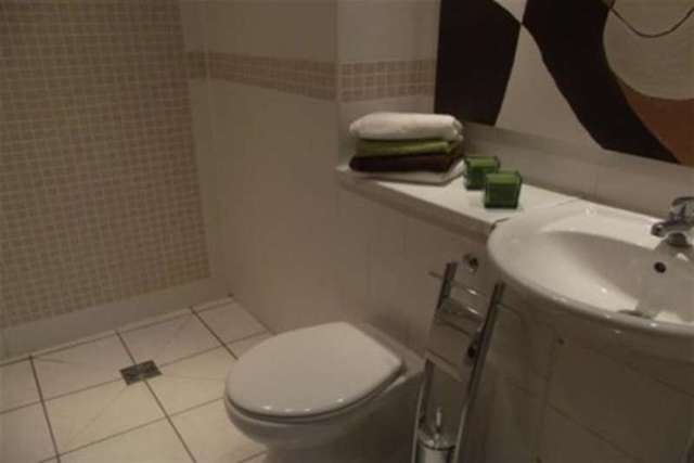  Image of 2 bedroom Flat to rent in Wellington Street Stockport SK1 at Stockport, SK1 3RN