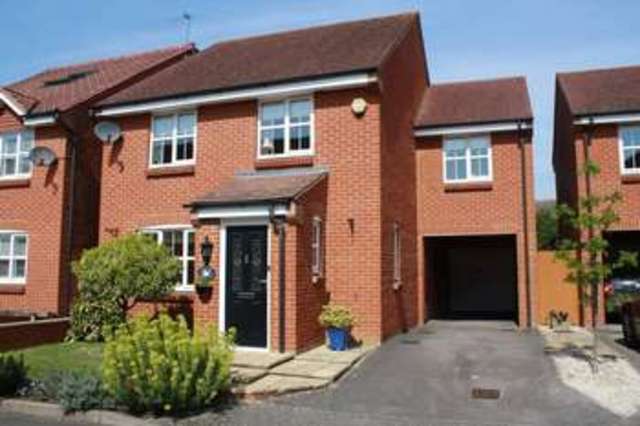  Image of 4 bedroom Detached house to rent in Youens Drive Thame OX9 at Youens Drive  Thame, OX9 3ZQ