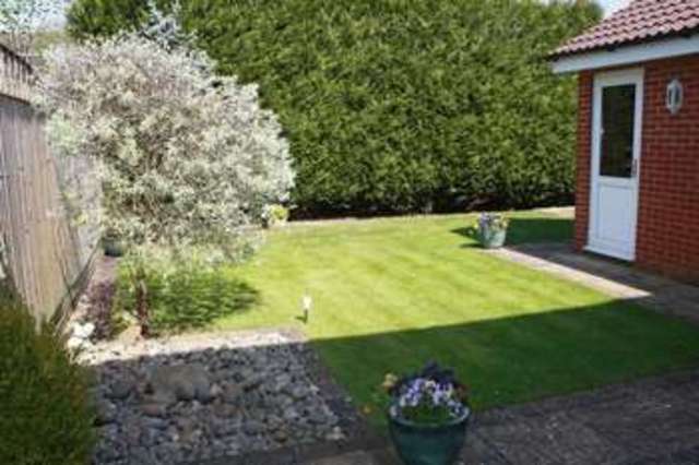  Image of 4 bedroom Detached house to rent in Youens Drive Thame OX9 at Youens Drive  Thame, OX9 3ZQ