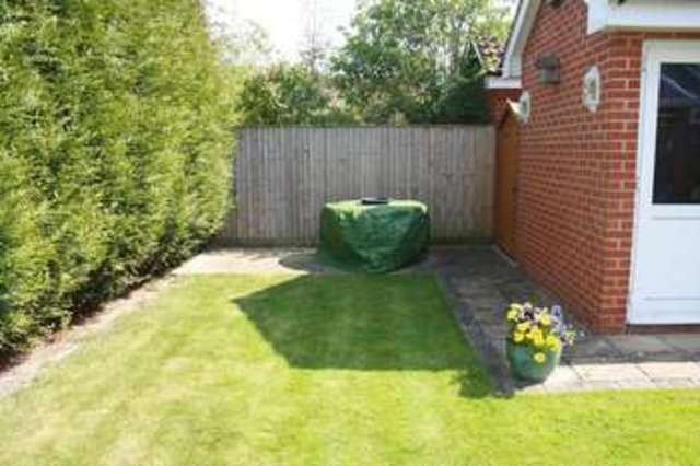  Image of 4 bedroom Detached house to rent in Youens Drive Thame OX9 at Youens Drive  Thame, OX9 3ZQ