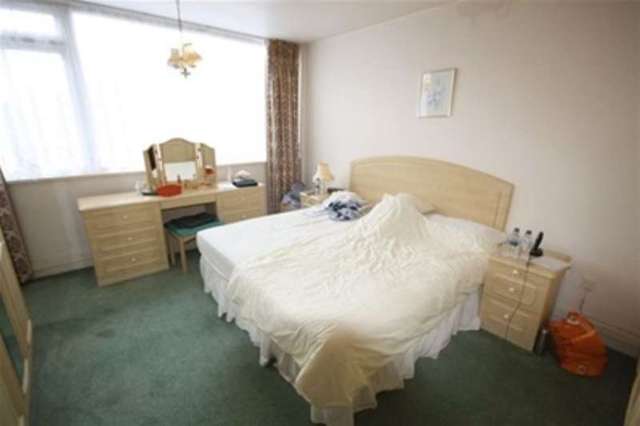  Image of 3 bedroom Flat to rent in The Albany Woodford Green IG8 at The Albany  Woodford Green, IG8 0TJ