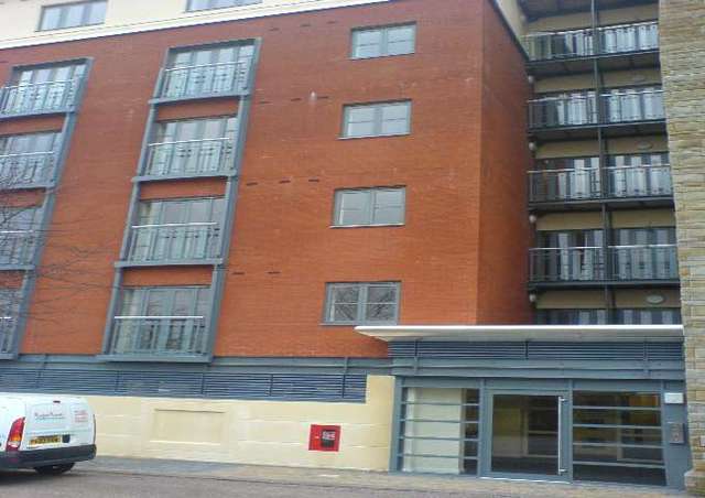  Image of 2 bedroom Flat to rent in Silurian Place Cardiff CF10 at Silurian Place Cardiff Bay Grangetown, CF10 4BR