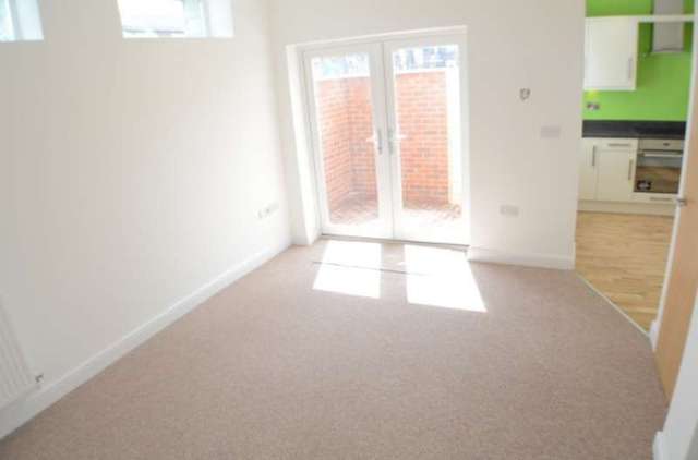  Image of 1 bedroom Apartment to rent in Okehampton Place St. Thomas Exeter EX4 at Okehampton Place  Exeter, EX4 1GA
