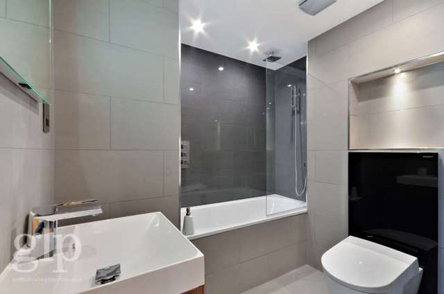  Image of 2 bedroom Flat for sale in Norfolk Crescent London W2 at Norfolk Crescent Paddington London, W2 2YS