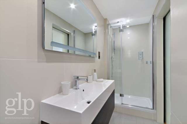  Image of 2 bedroom Flat for sale in Norfolk Crescent London W2 at Norfolk Crescent Paddington London, W2 2YS