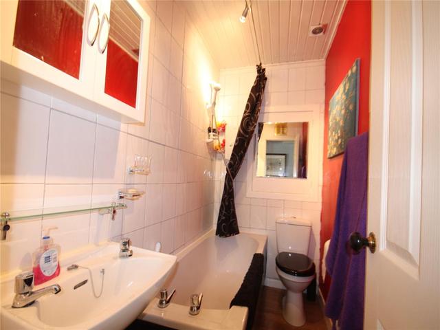  Image of 1 bedroom Flat to rent in Thistle Place Aberdeen AB10 at City Centre Aberdeen Aberdeen, AB10 1UZ
