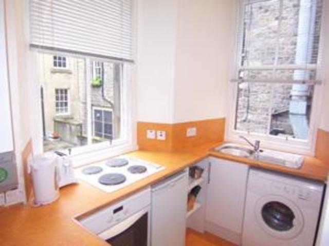  Image of 2 bedroom Flat to rent in Thistle Street Lane South West Edinburgh EH2 at City Centre Edinburgh Edinburgh, EH2 1EW