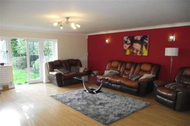  Image of 4 bedroom Detached house to rent in Daines Way Southend-on-Sea SS1 at Southend-on-Sea, SS1 3PF