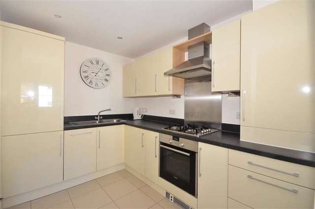  Image of 2 bedroom Flat for sale in Tilling Close Maidstone ME15 at Maidstone Kent Maidstone, ME15 6RW
