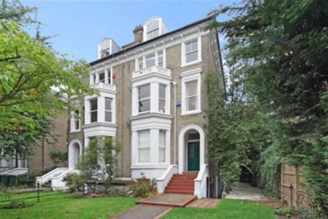  Image of 1 bedroom Flat to rent in Cambridge Park Twickenham TW1 at St. Margarets, TW1 2PF
