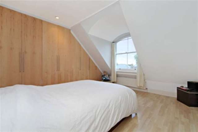  Image of 1 bedroom Flat to rent in Cambridge Park Twickenham TW1 at St. Margarets, TW1 2PF