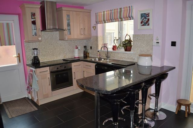  Image of 3 bedroom Semi-Detached house for sale in Vanessa Drive Morton Gainsborough DN21 at Vanessa Drive  Gainsborough, DN21 2UQ