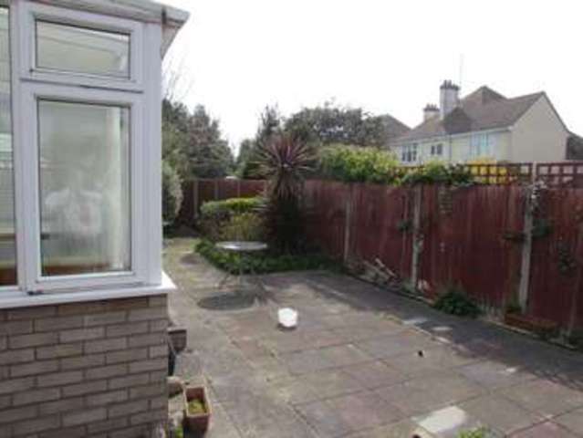  Image of 2 bedroom Property for sale in Vermont Close Clacton-on-Sea CO15 at Vermont Close  Clacton-On-Sea, CO15 6HJ