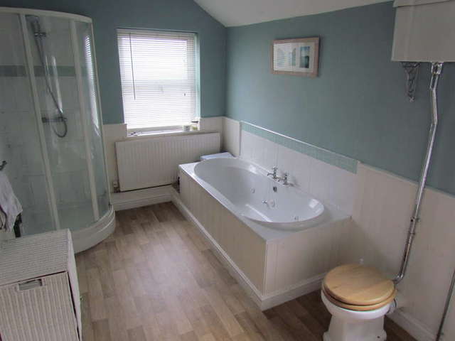  Image of 3 bedroom Semi-Detached house for sale in Vernon Park Road Worcester WR2 at Worcester Worcestershire Worcester, WR2 4NF
